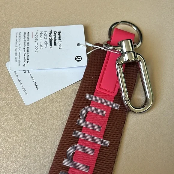 Lululemon Never Lost Keychain - NWT - Picture 3 of 3